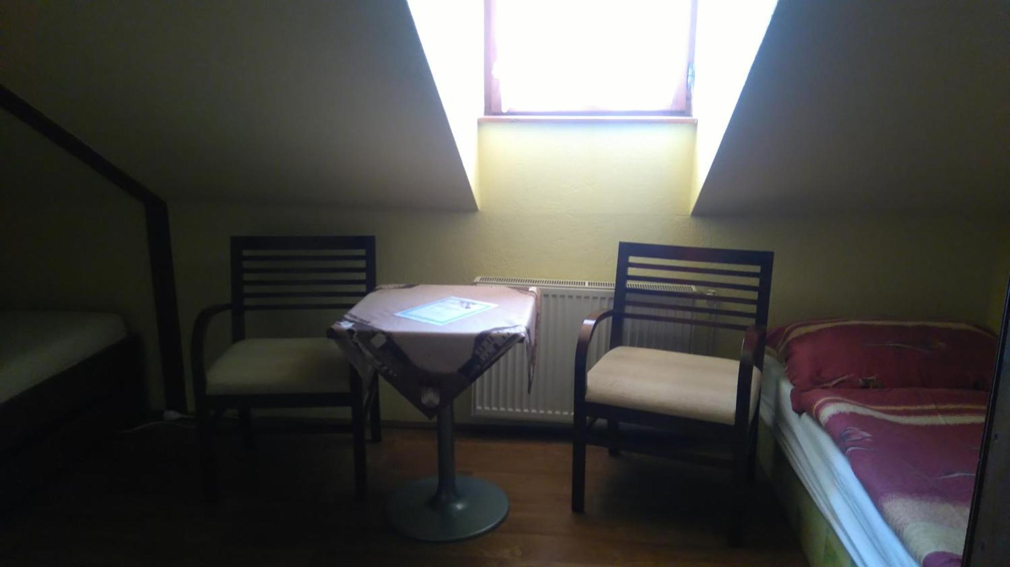 Sestajovicky Pivovar Ubytovani Šestajovice Oda fotoğraf